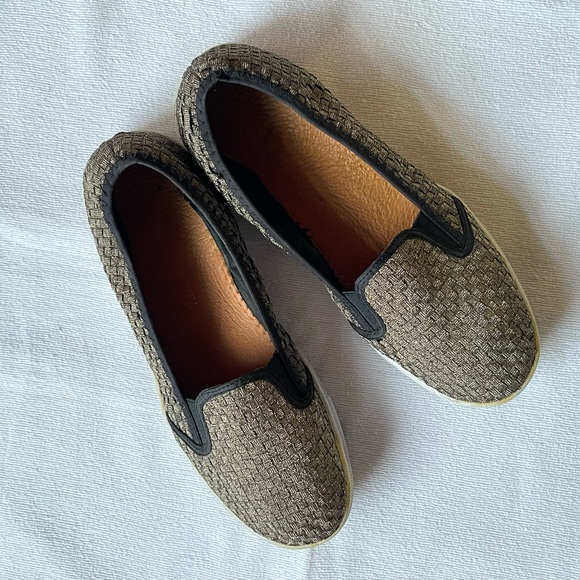 bernie mev. Shoes - bernie mev. Gold & Black Bella me Woven Slip-On ballet Flats